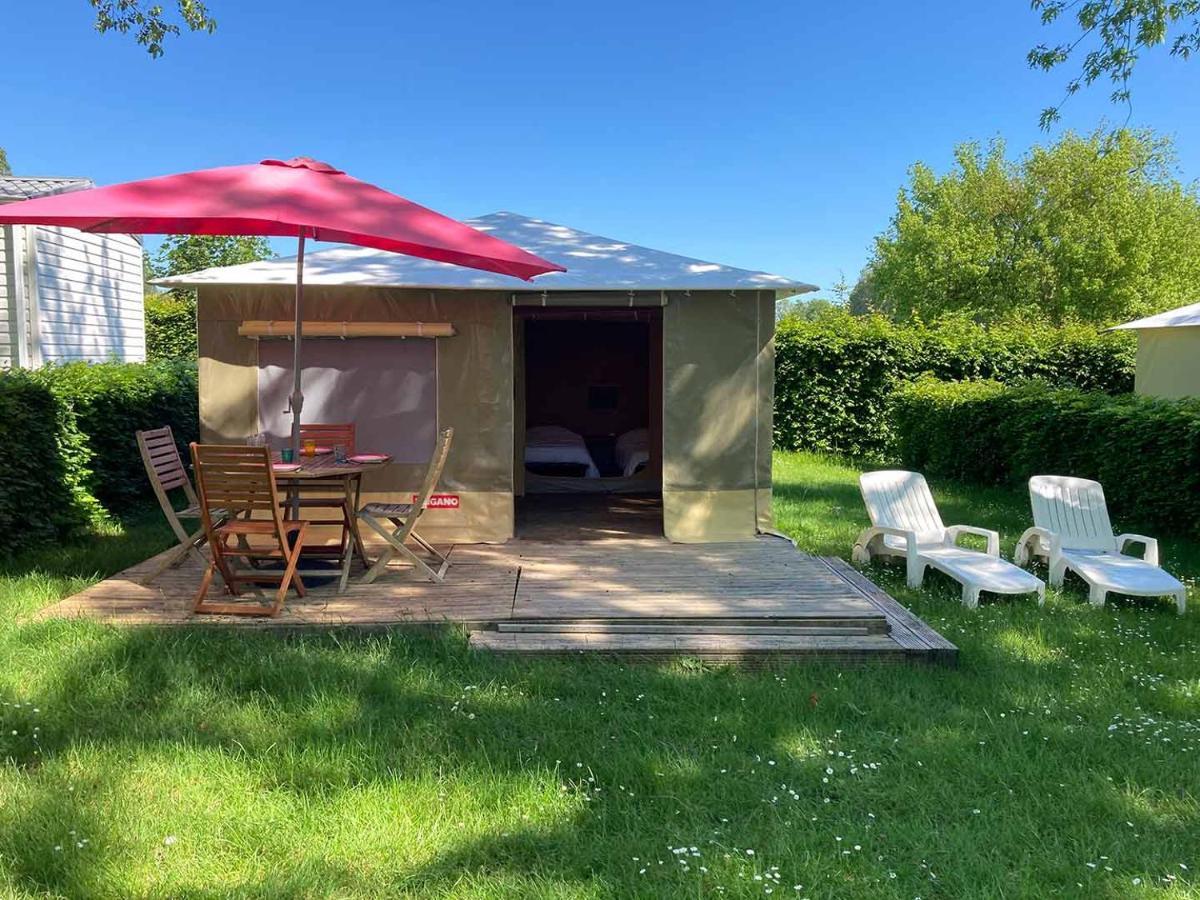 Camping Les Portes Du Perche Mamers Exterior foto